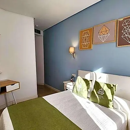 Eco Hotell 2*